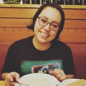 Meet your Posher, Mayra